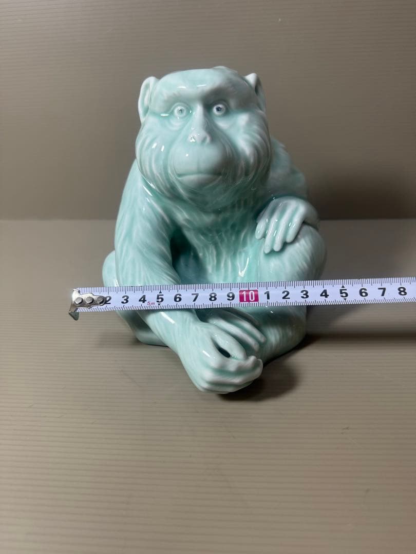 2130 深川製磁　宮内庁御用達　置物　猿　青磁　1客