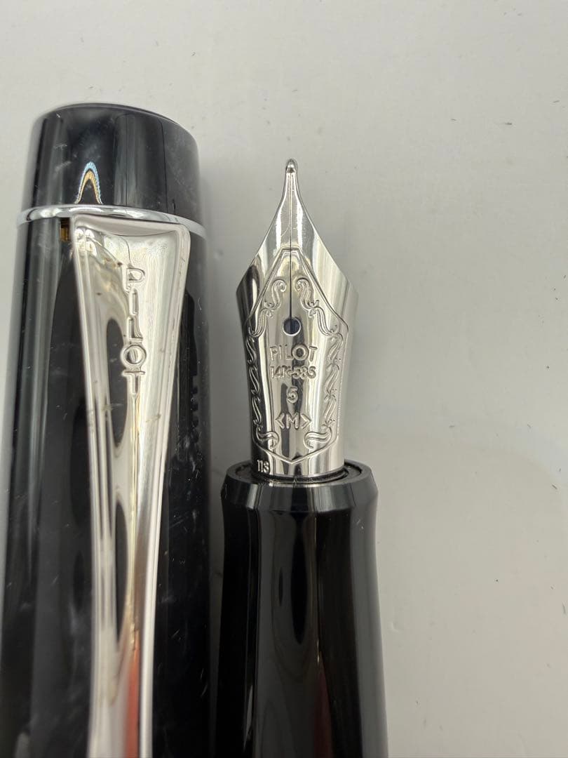 PILOT パイロット　ボールペン・万年筆セット ブラック　イニシャル付き