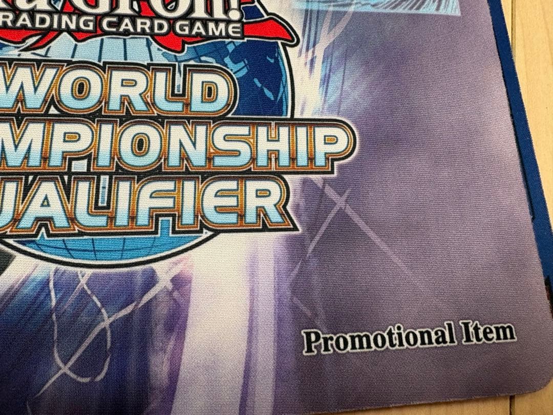 遊戯王北米版公式正規品judgeディメンションアトラクター　プレイマット