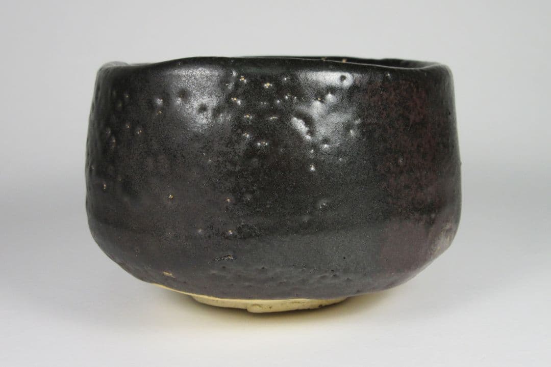 【豊場惺也】（師）荒川豊蔵！瀬戸黒茶碗（二重共箱、共布、栞、仕覆）。最上位作！。