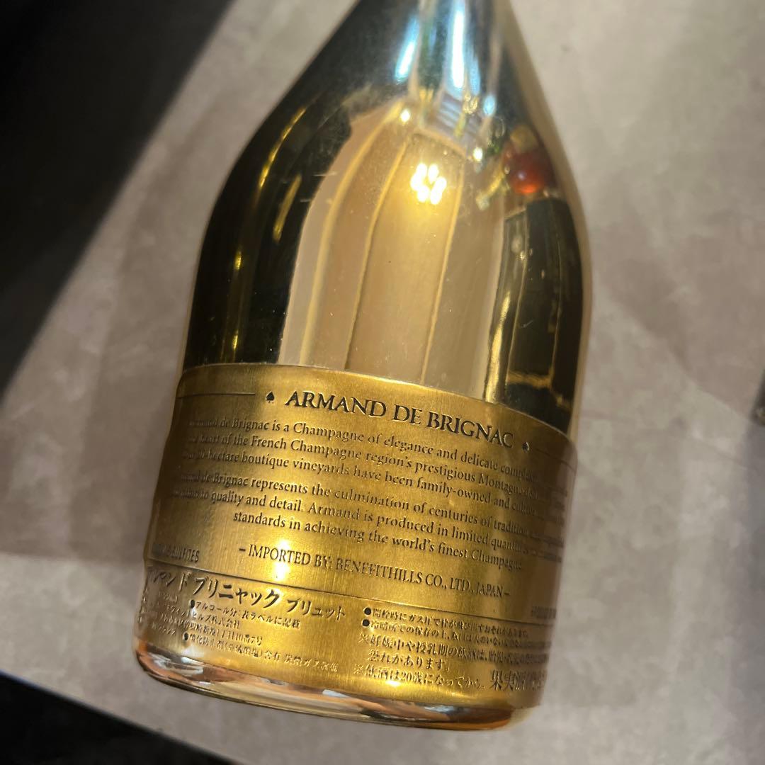 アルマンド　Armand de Brignac ゴールド　シャンパン