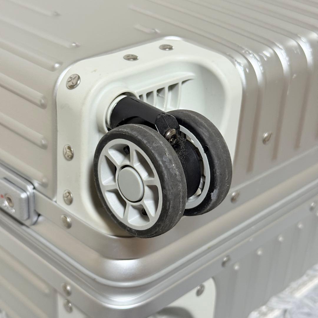 極美品✨イノベーター ステアリングシルバー INV1811 Sサイズ　36L