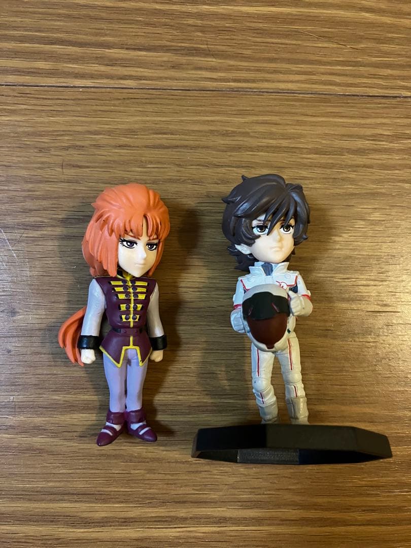 【匿名配送】　ジャンク品　ガンプラ8体　フィギュア2体　まとめ売り