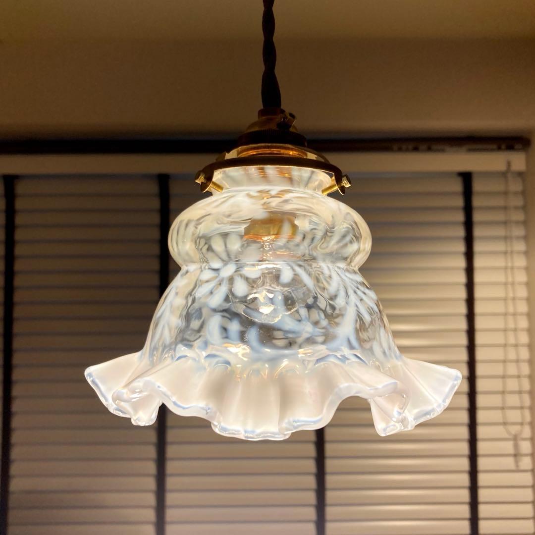 フェントン　19世紀　花柄　ガラスランプシェード（希少）オパールセント