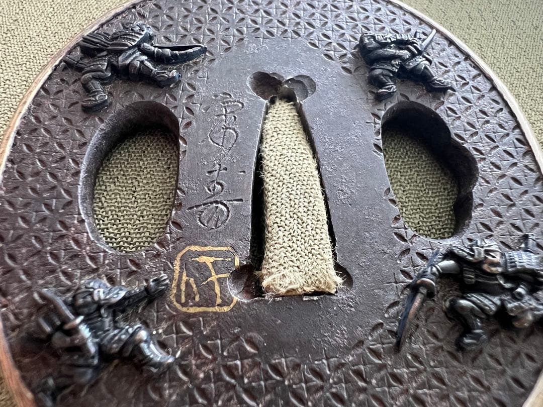 時代物 大小鍔 大小拵 武者 鎧 日本刀 収納桐箱 アンティーク