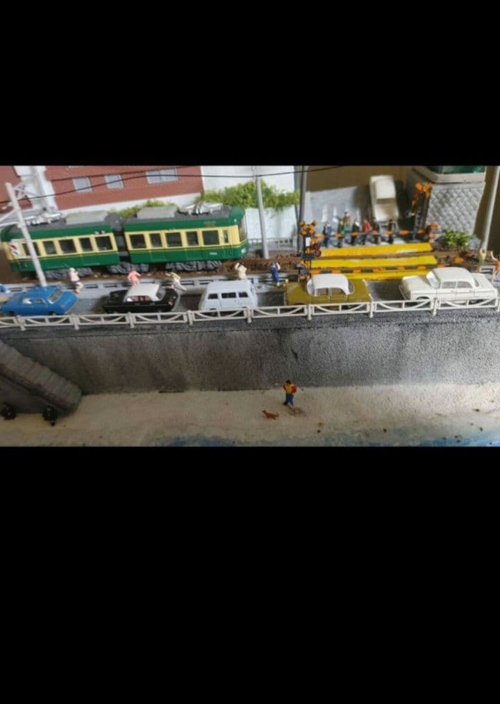 江ノ電ジオラマSLAM DUNK踏切前　スラムダンク　電車　列車　模型