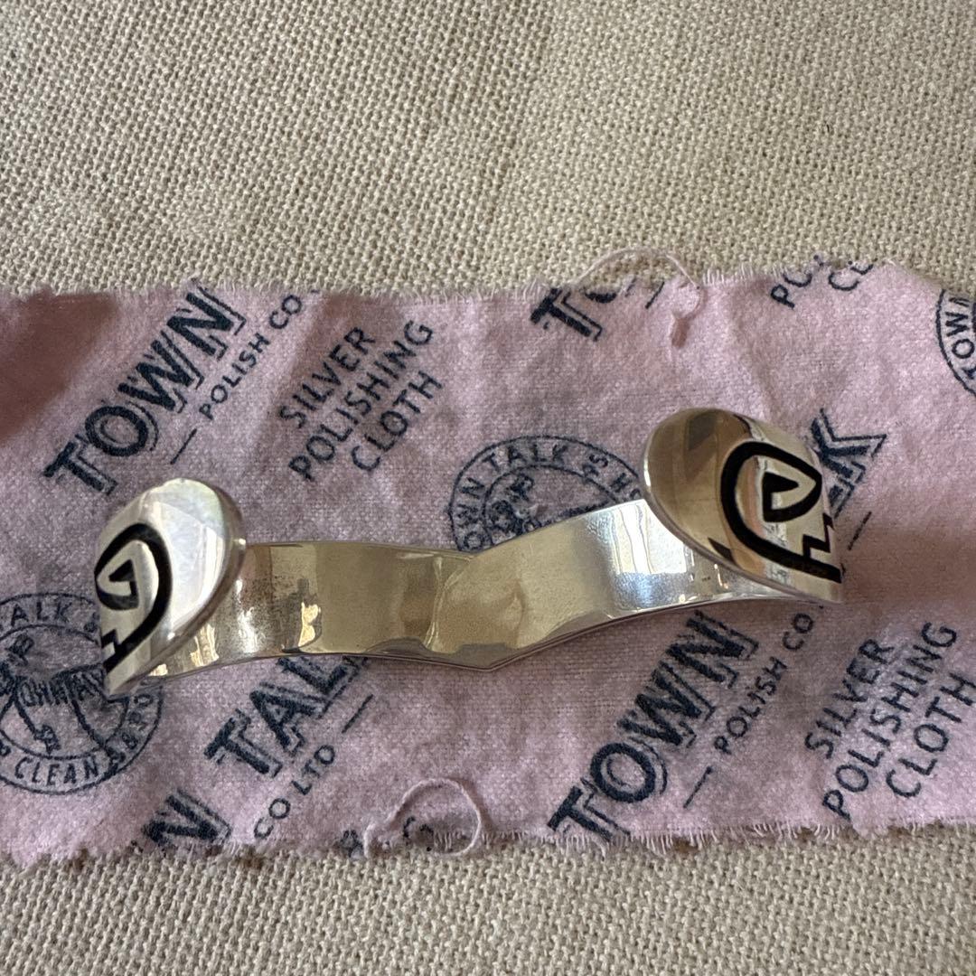 ホピ族Alde Qumyintewa(アルデ・クマインテワ) バングル