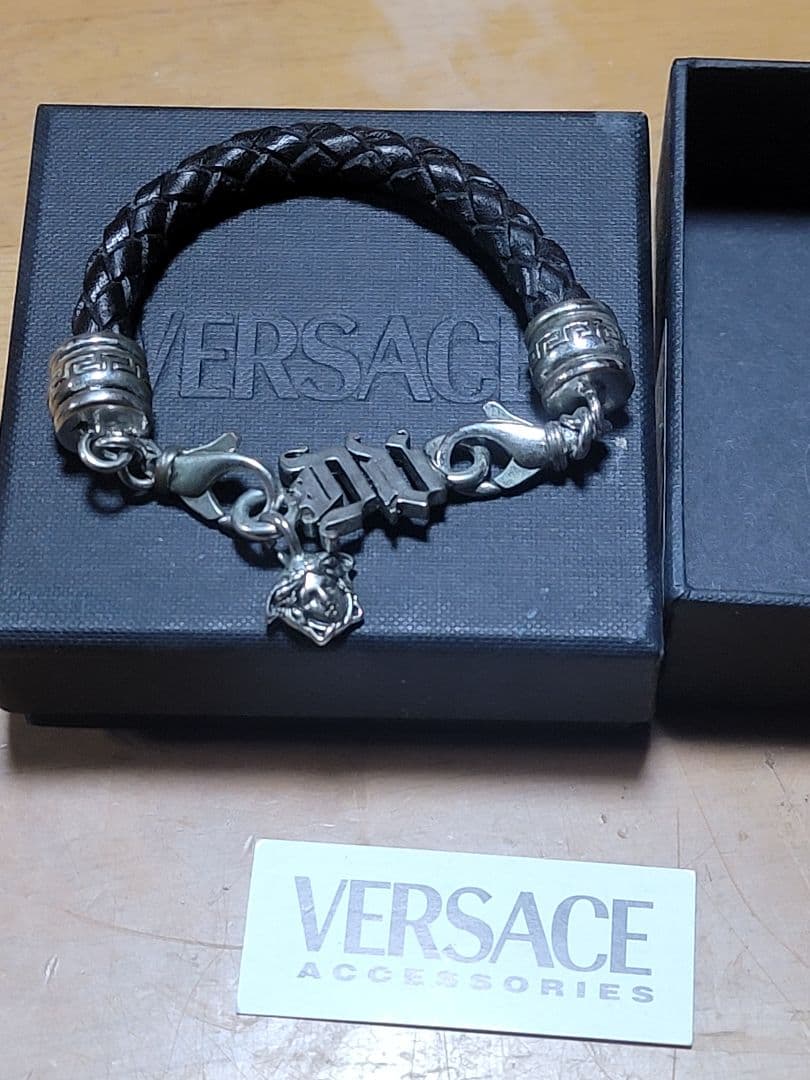 VERSACE 編み込みレザーブレスレット
