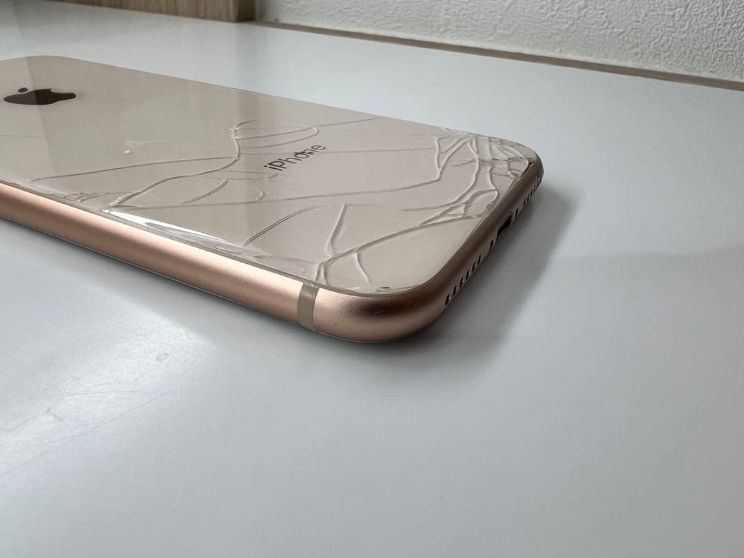 Apple iPhone8 ゴールド256GB ジャンク　動作問題なし