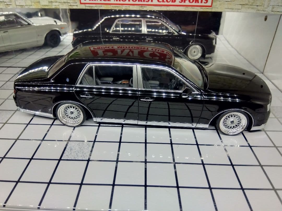 1/18 AUTOart トヨタ センチュリー 神威 (UWG60) カスタム