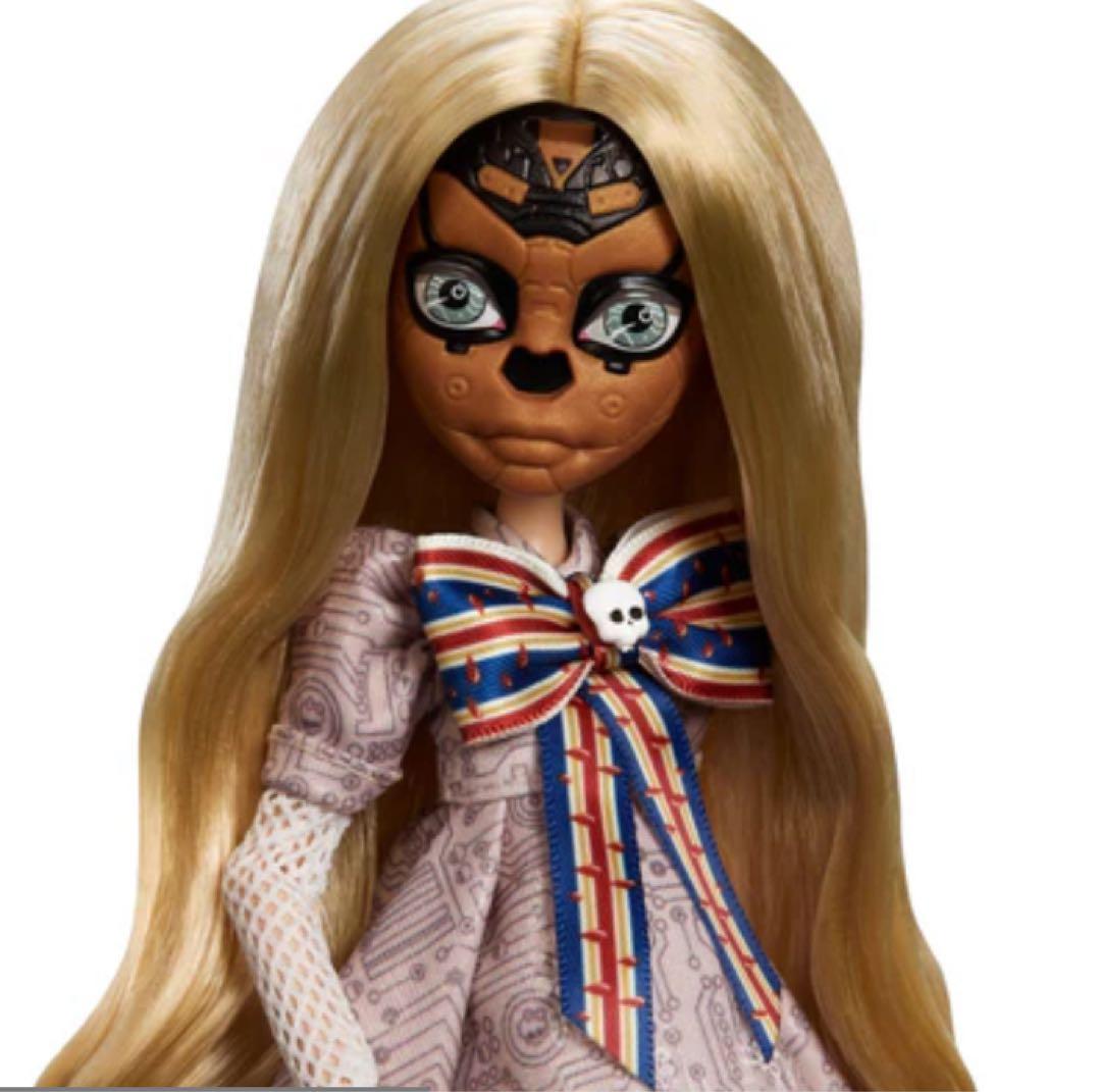 モンスターハイ　ミーガン　M3GAN スカルレクター　Megan ドール