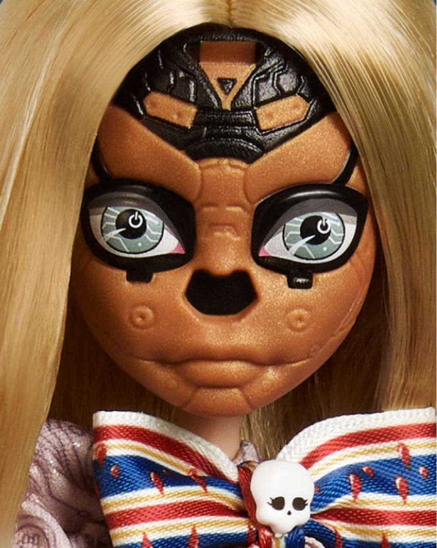 モンスターハイ　ミーガン　M3GAN スカルレクター　Megan ドール