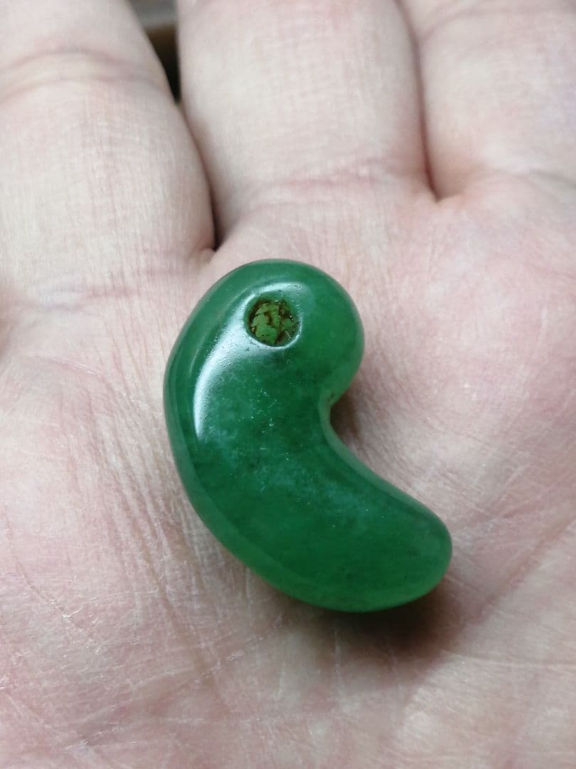 ★【テン】古墳期『琅玕翡翠勾玉』出土品。2.80cm 本物品　超ろうかん。