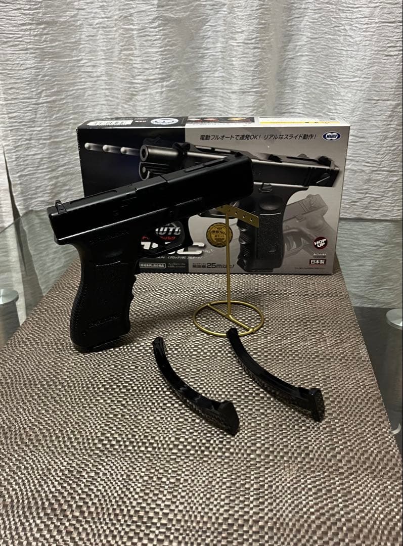東京マルイ　カスタム品　グロックG18C Glock 電動ガン 金属ピニ　マガ2
