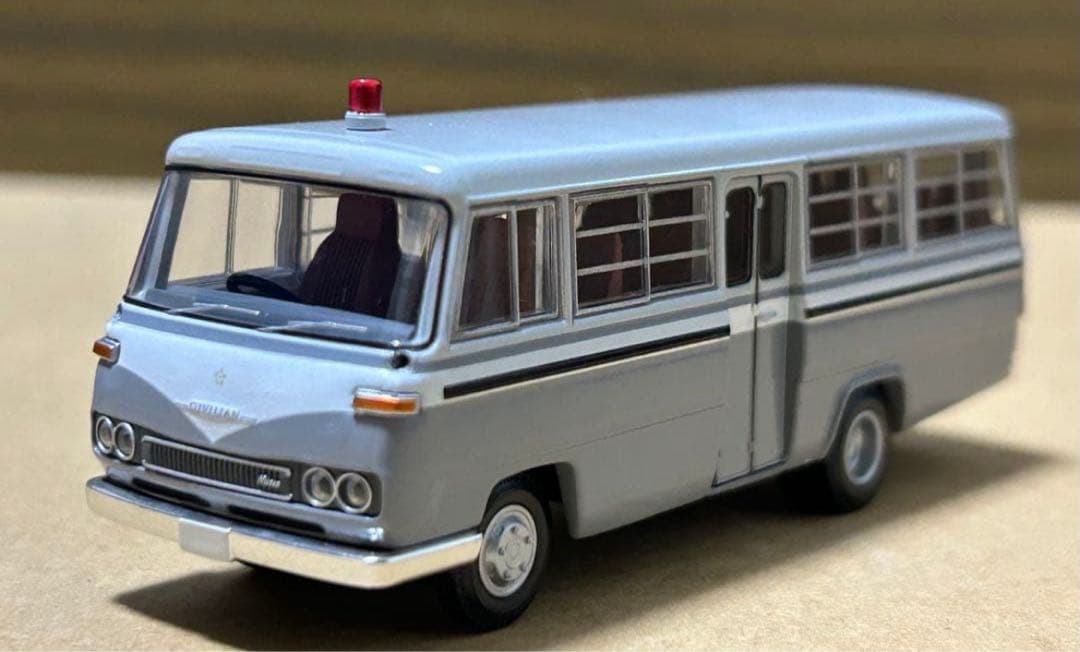 トミカリミテッドヴィンテージネオ ニッサン シビリアン 2点セット