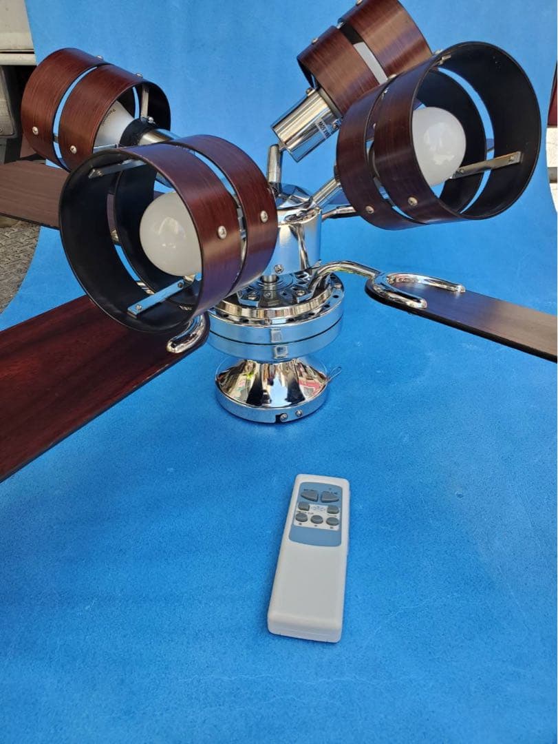 シーリングファンライト 照明リモコン付き モダン共箱送料無料！