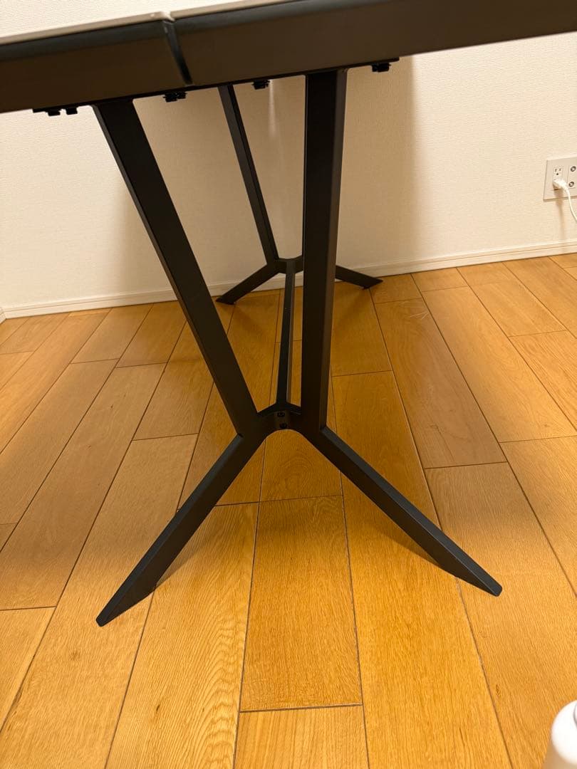 大塚家具　レイラ　テーブルのみ135cm