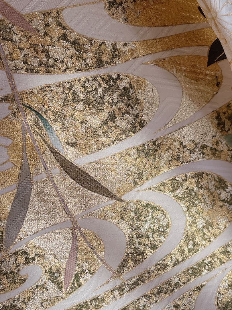 成人式振袖 晴れ着 着物一式 紗綾型 赤白桜 流水紋 純絹 金襴 170cmXL