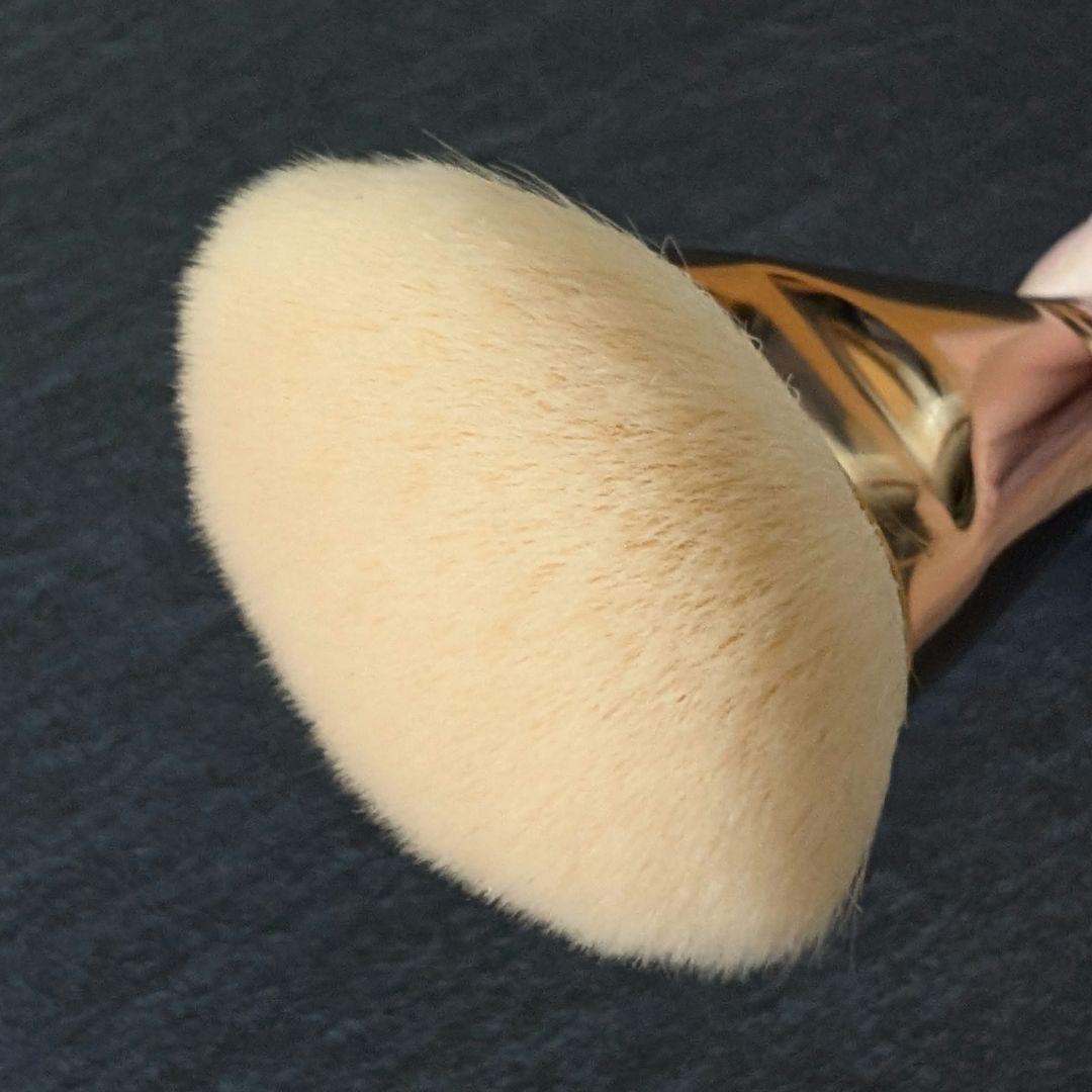 美品☆ウエダ美粧堂　ファンデーションブラシ　B-FD-01　ビショウドウ