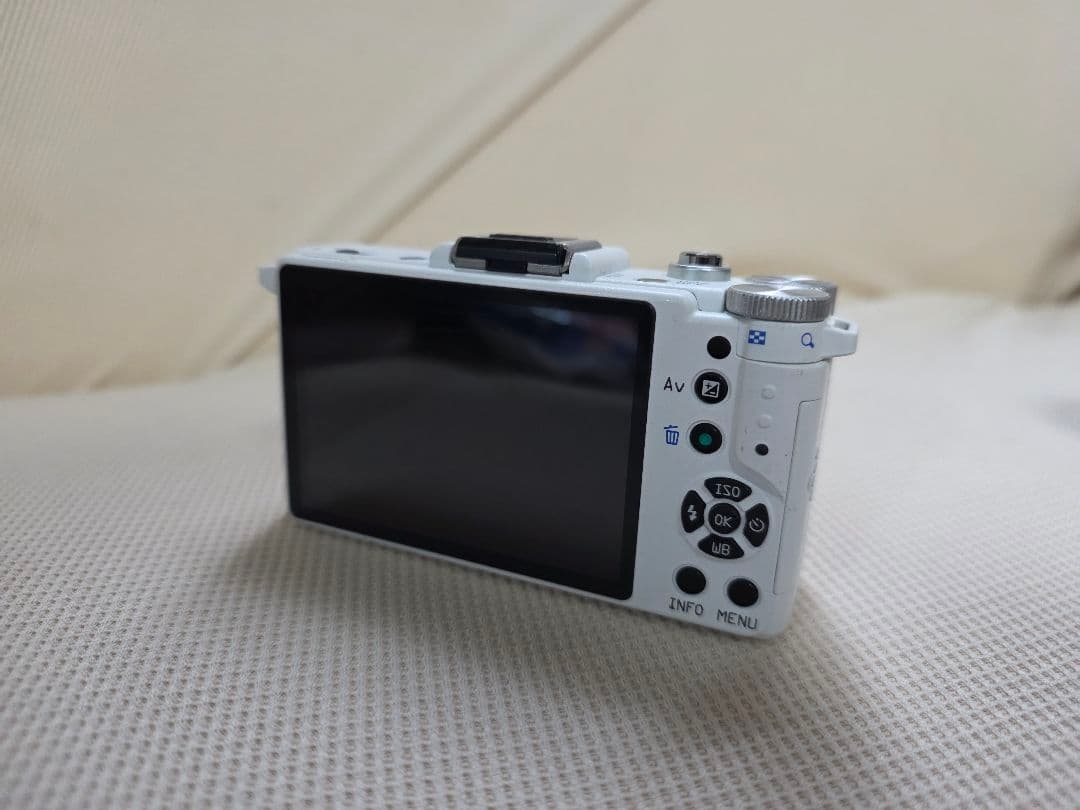 ペンタックス PENTAX Q ホワイト 01レンズ＋04レンズセット