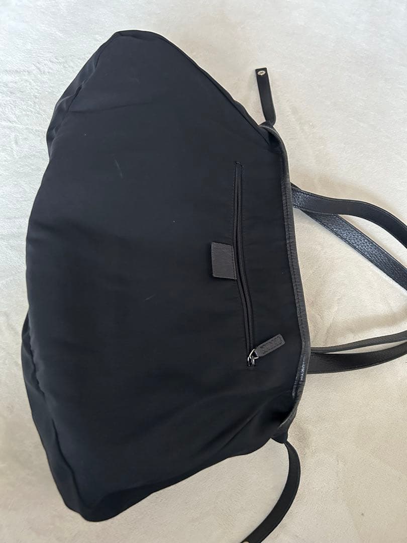 Ｐ　GUCCI トートバック　黒GGキャンバス