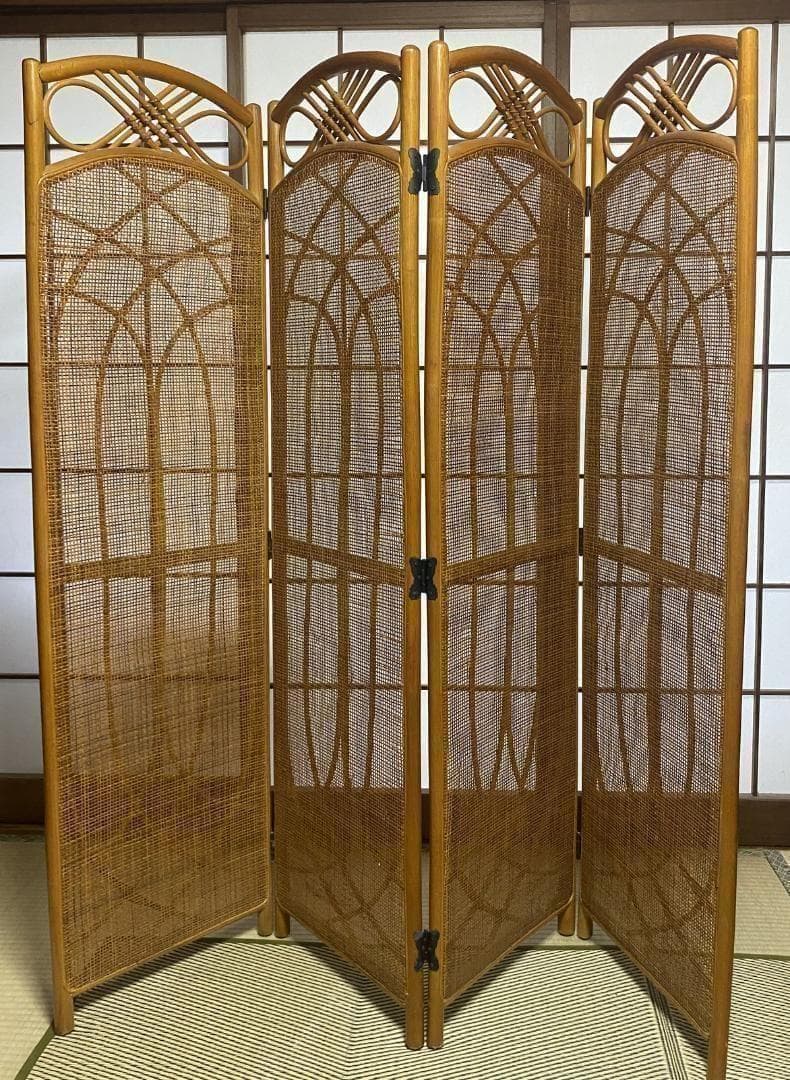昭和レトロ★凝ったデザイン　ラタン4連パーテーション　レトロな雰囲気が逆にモダン