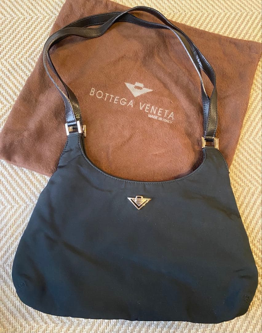 Bottega Veneta ブラックショルダーバッグ