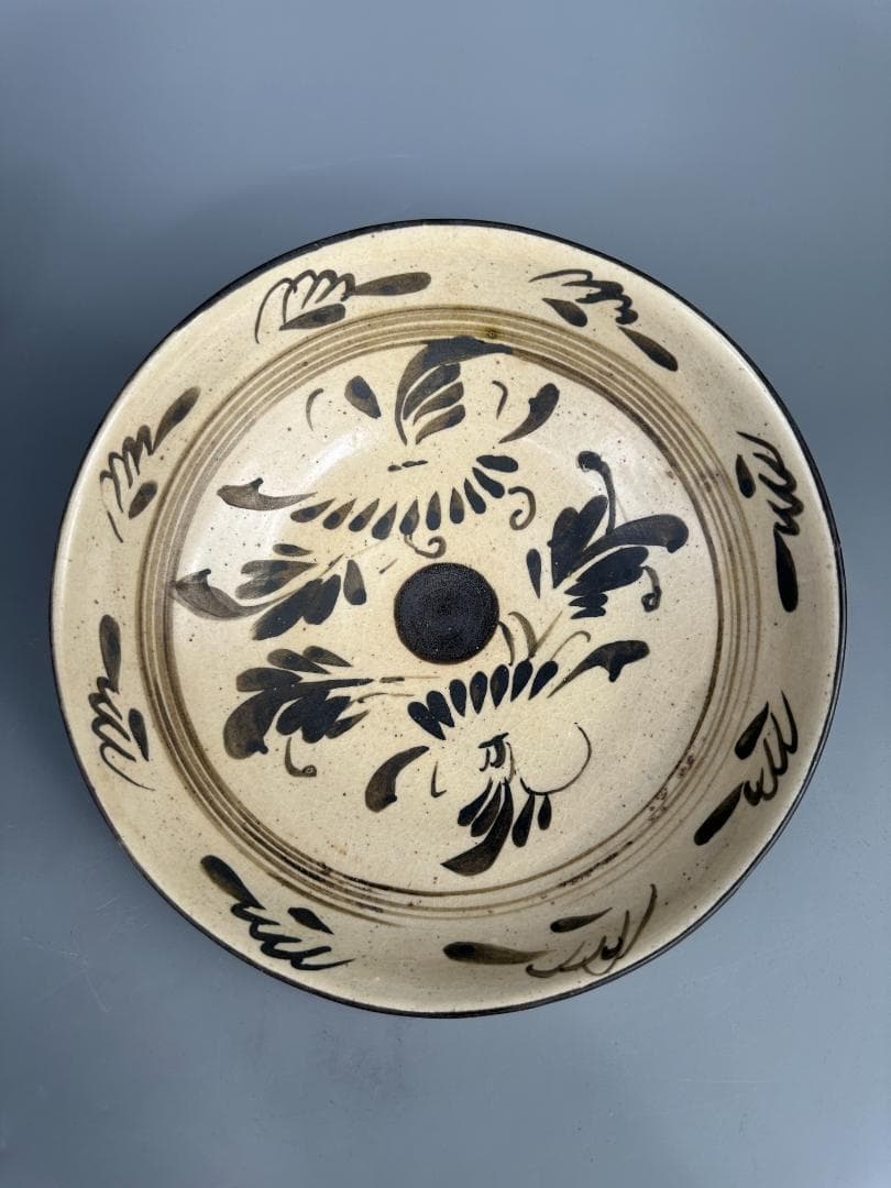 中国美術　元時代 ～ 明時代　磁州窯　唐草文盤皿　美品　古物　唐物　茶道具　鉢