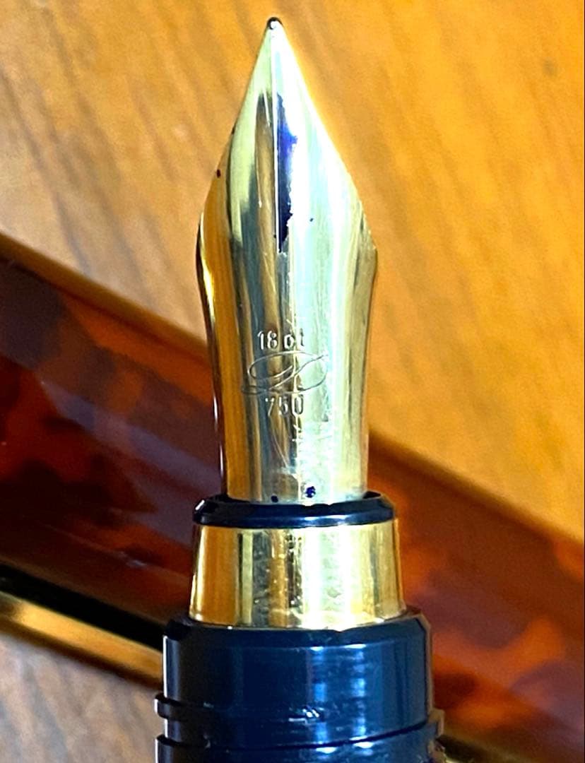 希少 S.T.DuPont 万年筆18金750 漆仕上げ コンバーター