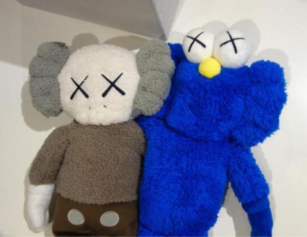 KAWS Seeing / Watching BFF コンプ P香港限定