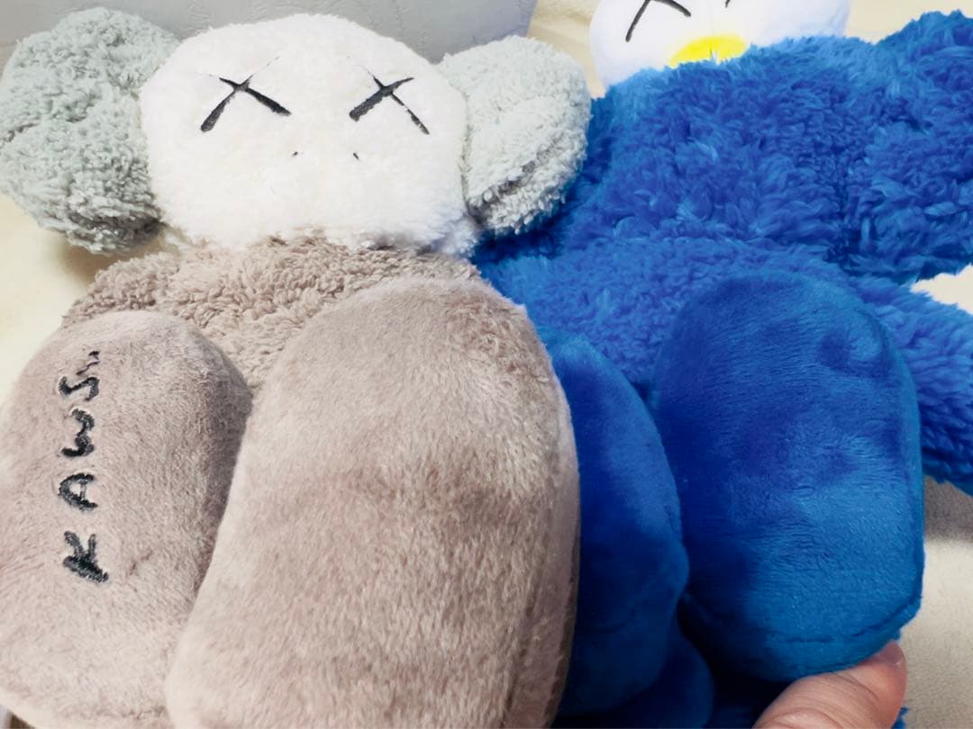 KAWS Seeing / Watching BFF コンプ P香港限定