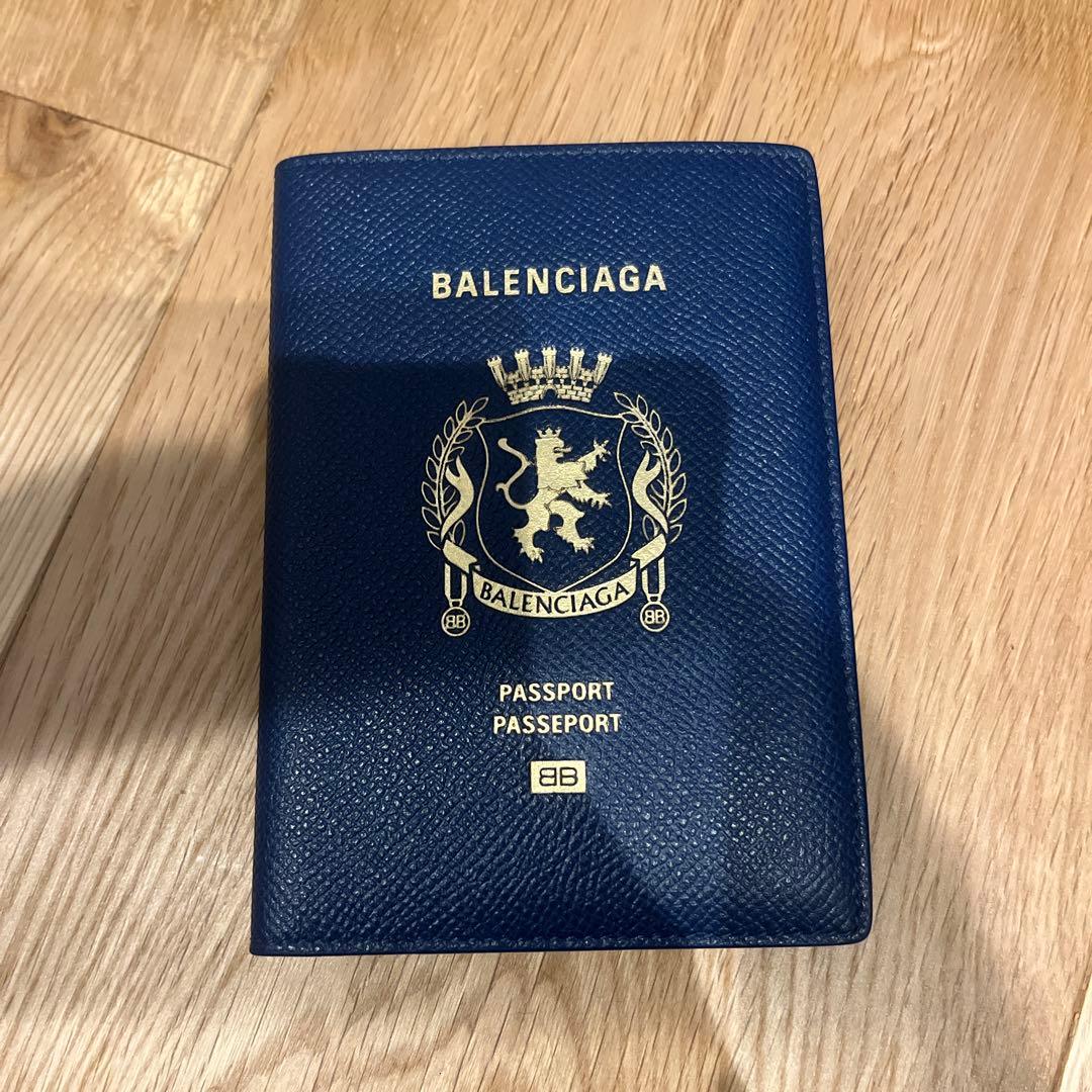 し*ん様 BALENCIAGA パスポートケース パスポート