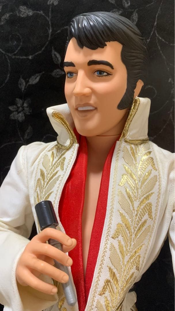 エルヴィスプレスリースーパーゴールド・エルヴィス限定版 1984年ワールドドール