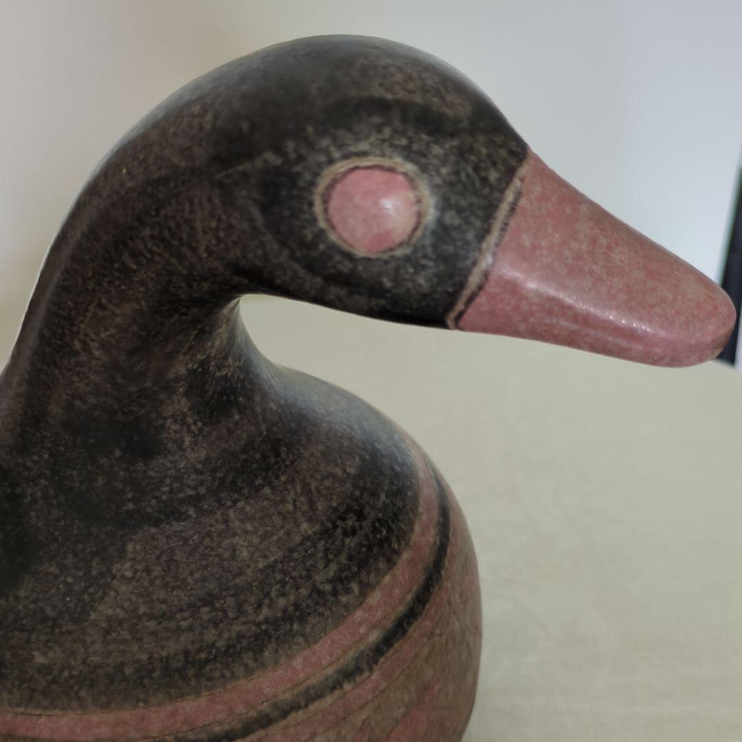 ITALY 陶器　カモ置物　オブジェ　　彫り模様有