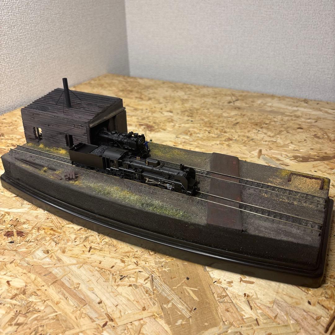 【ケース付き】Nゲージ 車庫付きジオラマ