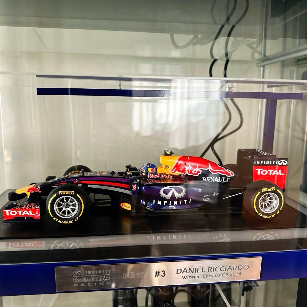 spark スパーク　RB10 ダニエルリカルド　レッドブル ケース付き
