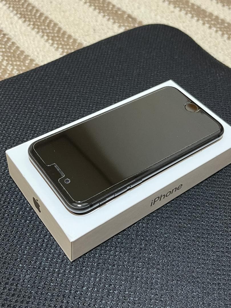 携帯電話本体 iPhone 8