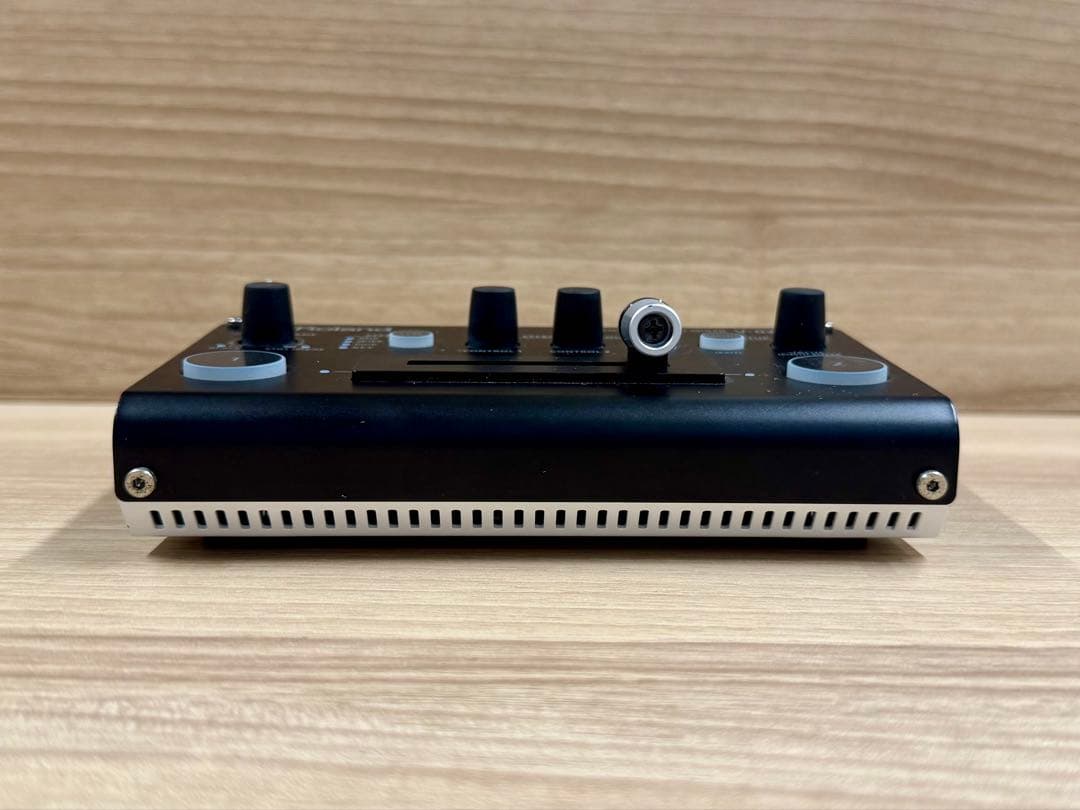 Roland V-02HD スケーラー内蔵 2CH ビデオスイッチャー