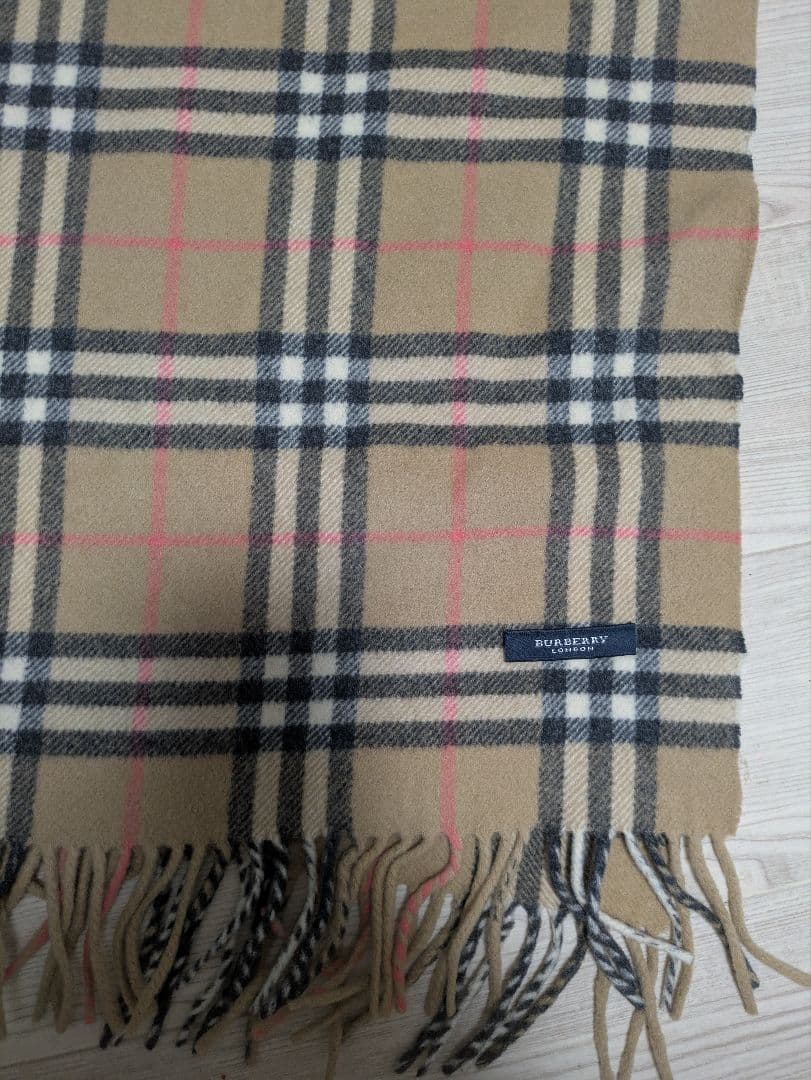 暖かい大判BURBERRY チェック柄 マフラー フリンジ付き