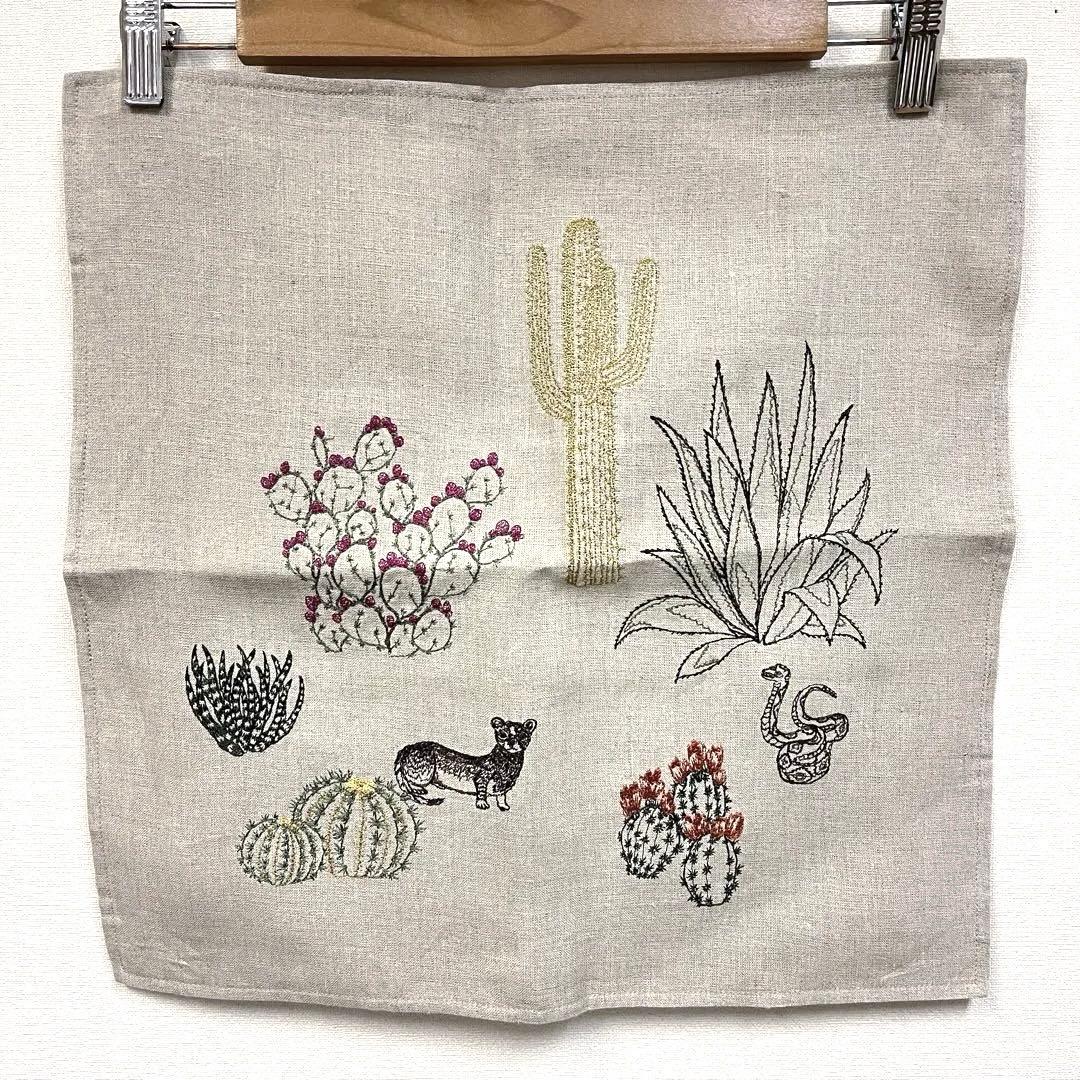 Coral&Tusk クッションカバー/Saguaro Desert Field