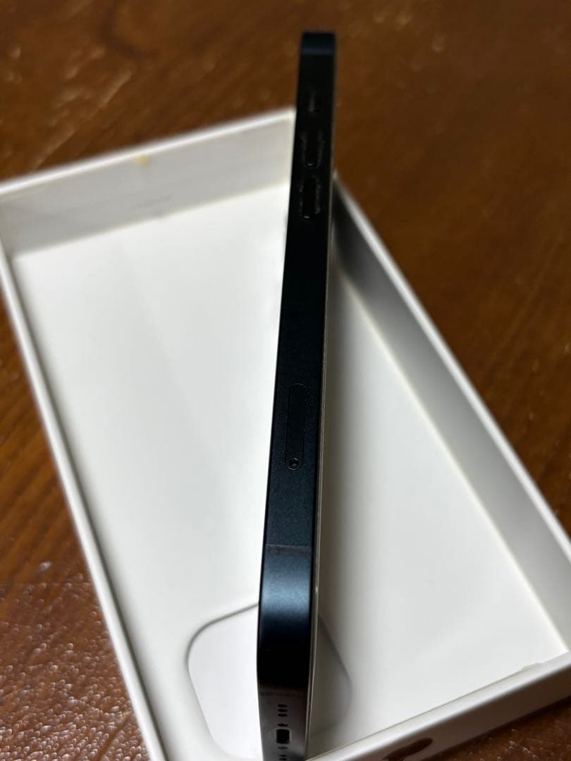 Apple iPhone 13 ミッドナイト本体