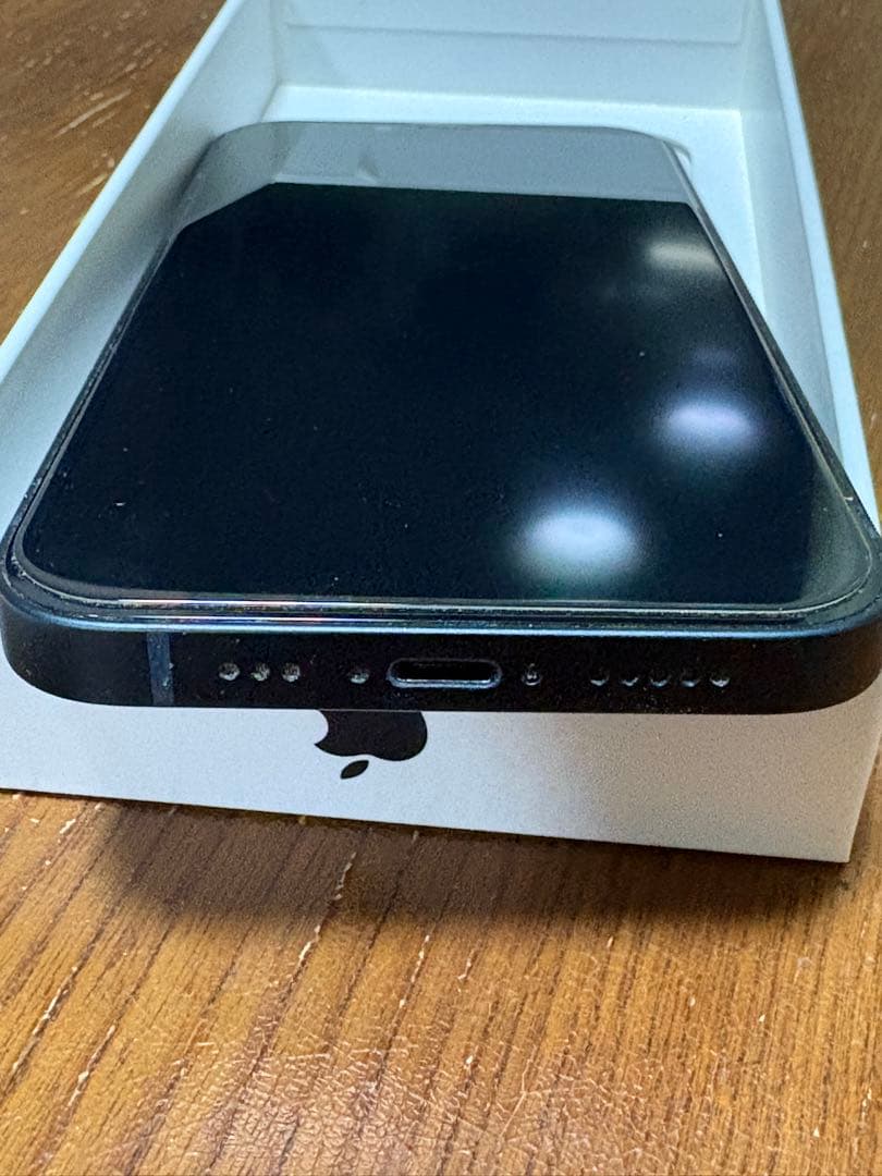 Apple iPhone 13 ミッドナイト本体