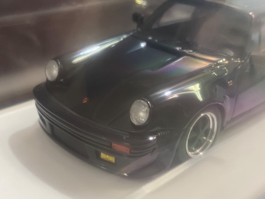 【新品同様】ミニカー ポルシェ 930ターボS 3.3 1989年式 1/43