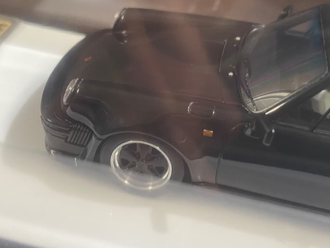 【新品同様】ミニカー ポルシェ 930ターボS 3.3 1989年式 1/43