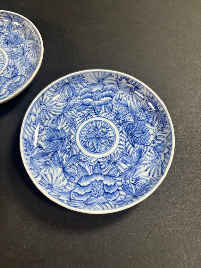 135 伊万里　線描き　花　小皿　古伊万里　鍋島　九谷