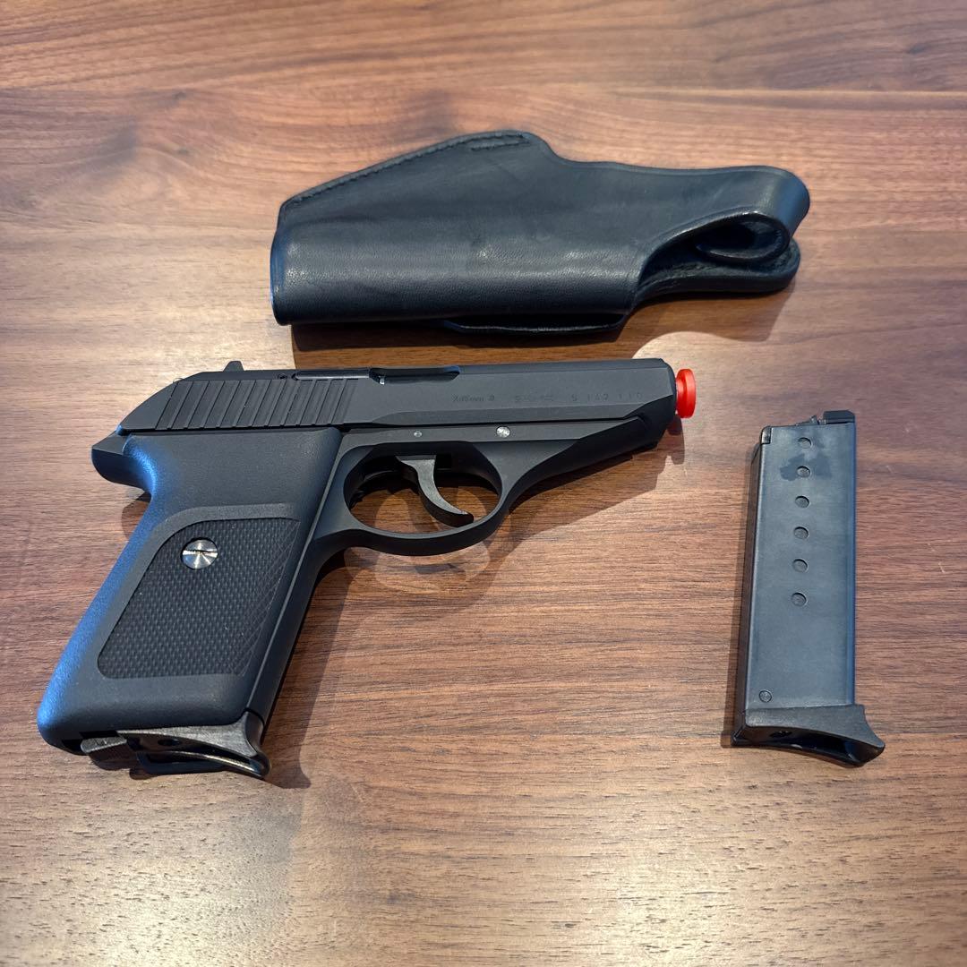 KSC P230jp HW(予備マガジン・ホルスター付き)