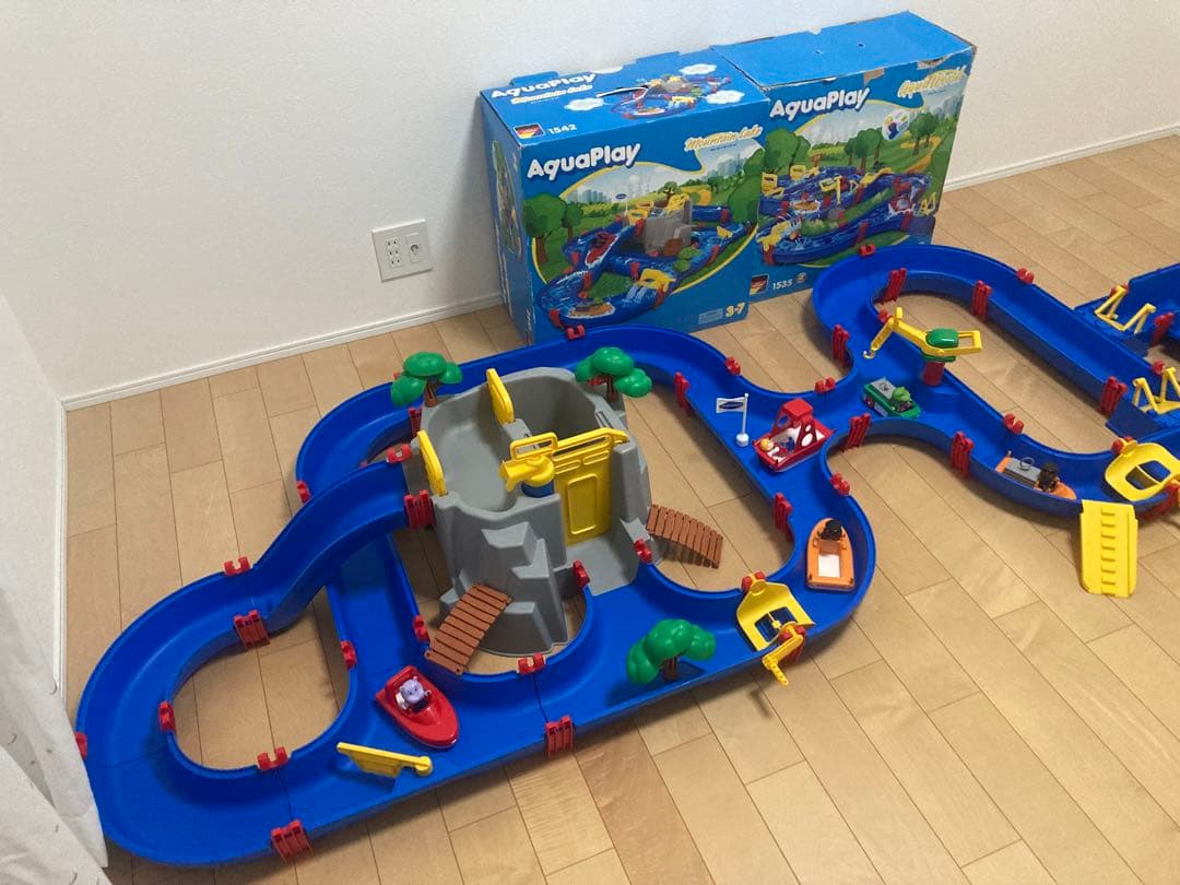 AquaPlay アクアプレイ アクアワールド　マウンテンレイク　ボーネルンド