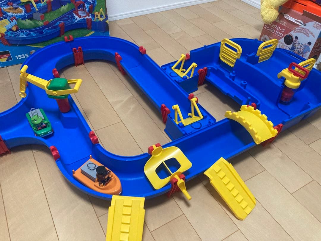 AquaPlay アクアプレイ アクアワールド　マウンテンレイク　ボーネルンド