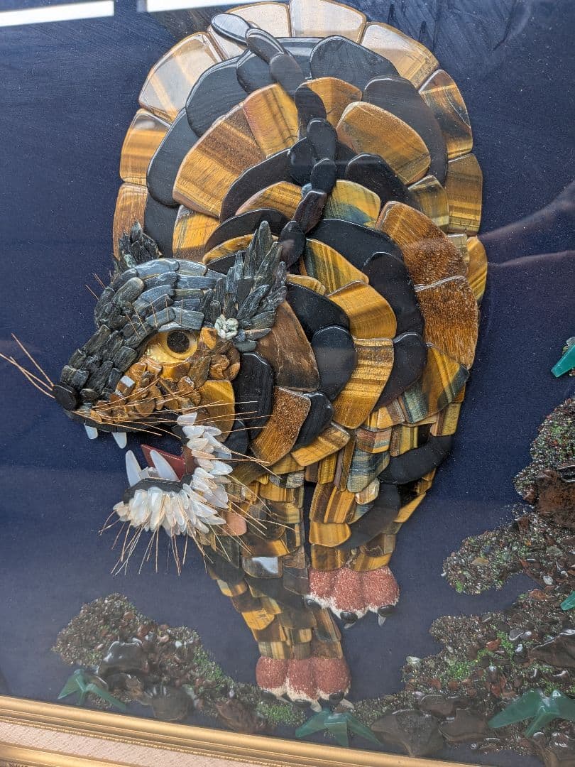 天然石虎アート作品 大きなサイズ　宝石画　タイガーアイ