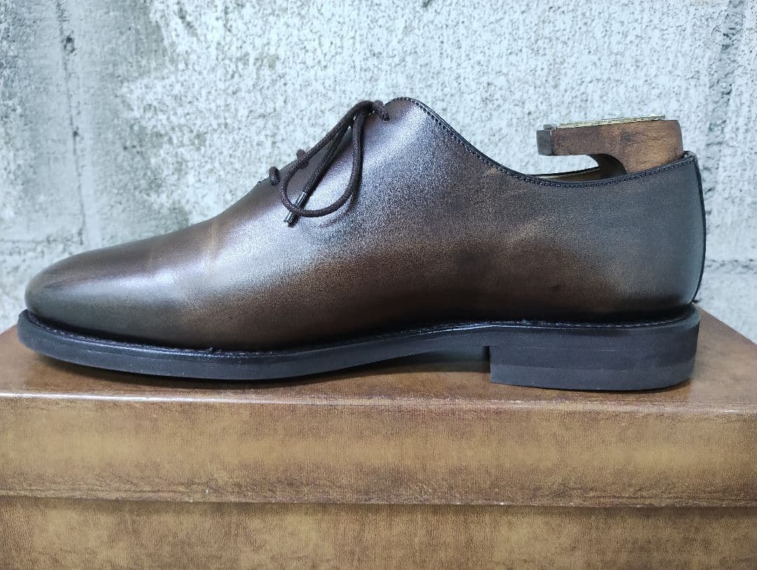 【R様】バーウィック　ホールカット　ブラウン